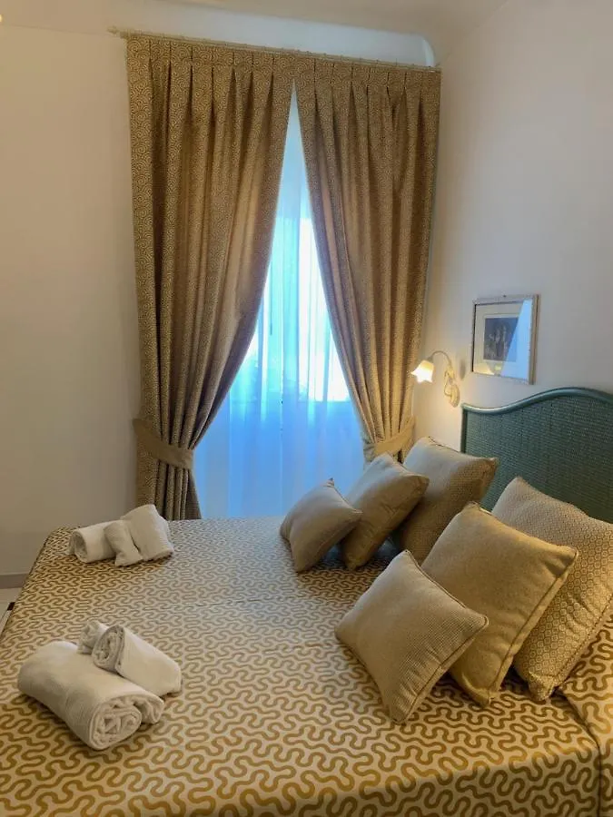 אמאלפי Hotel Il Nido איטליה