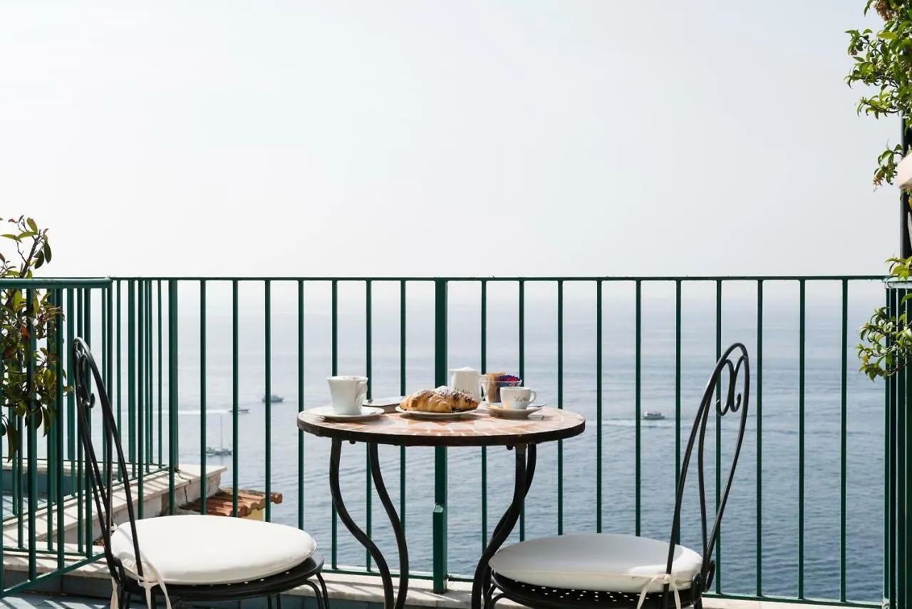 ***  Hotel Il Nido Amalfi Italy