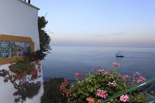 Hotel Il Nido Amalfi 3*,