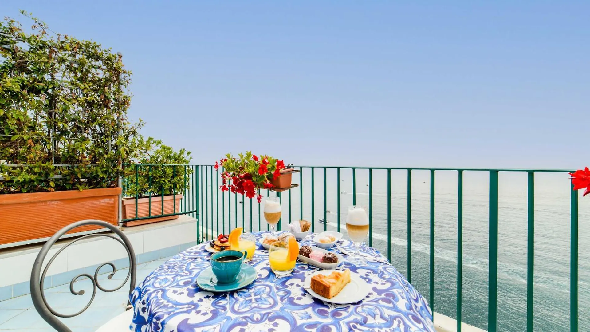 Hotel Il Nido Amalfi 3*,